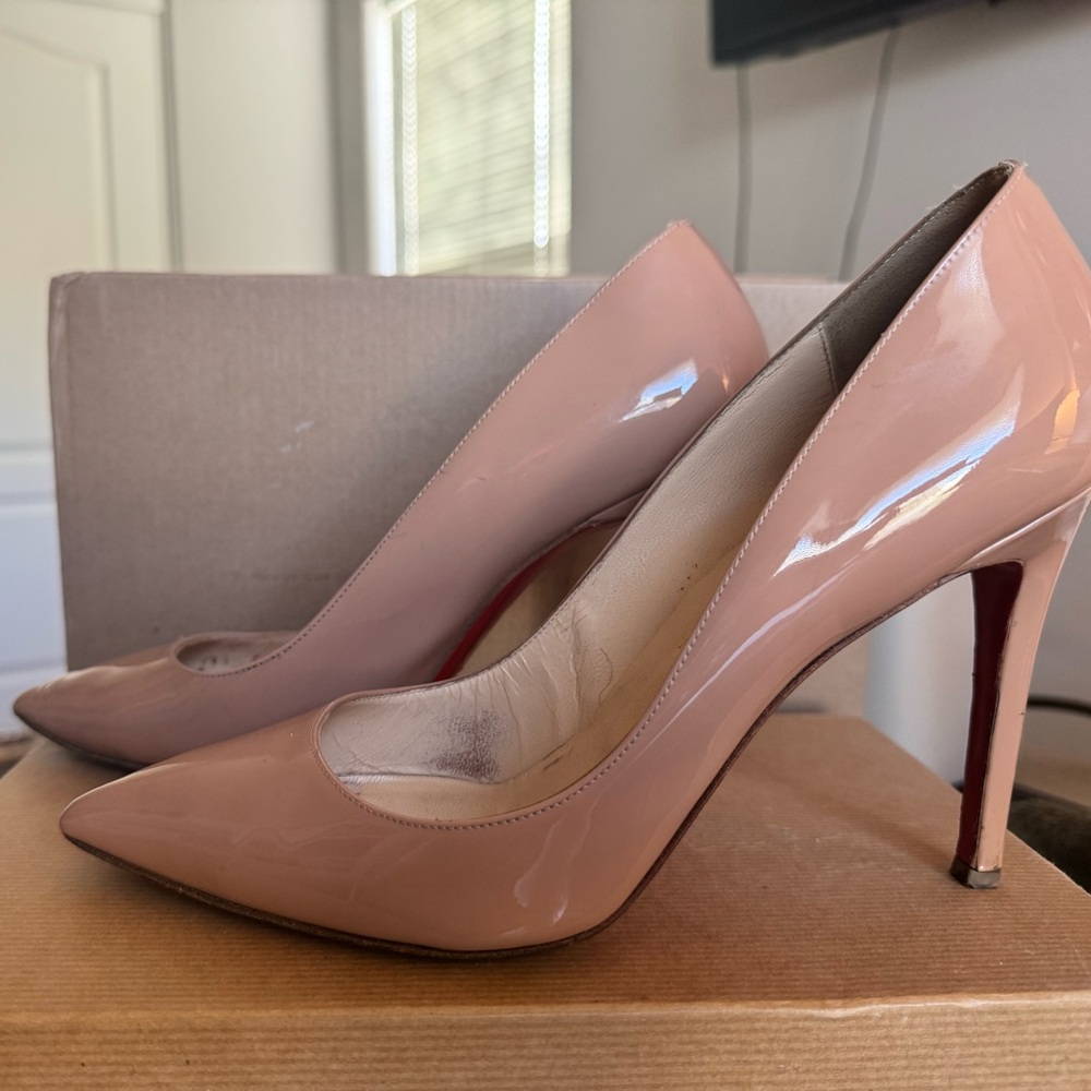 Christian Louboutin Nude Heels with Red Sole  🚨 OPEN TO OFFERS 🚨